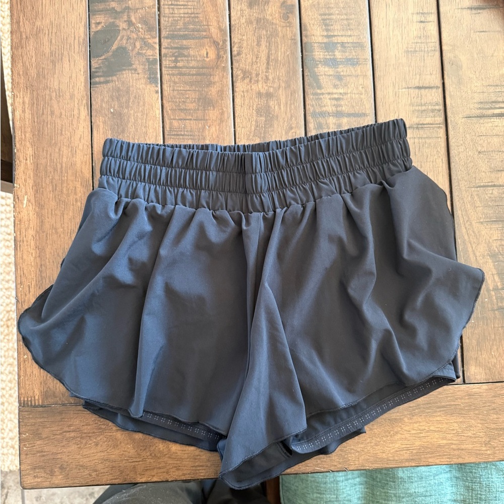 CRZ YOGA Women's Black Athletic Shorts